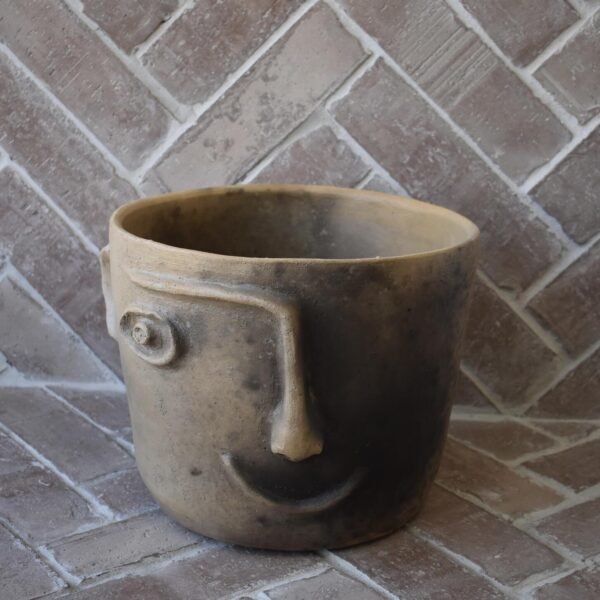 One Eye Pot